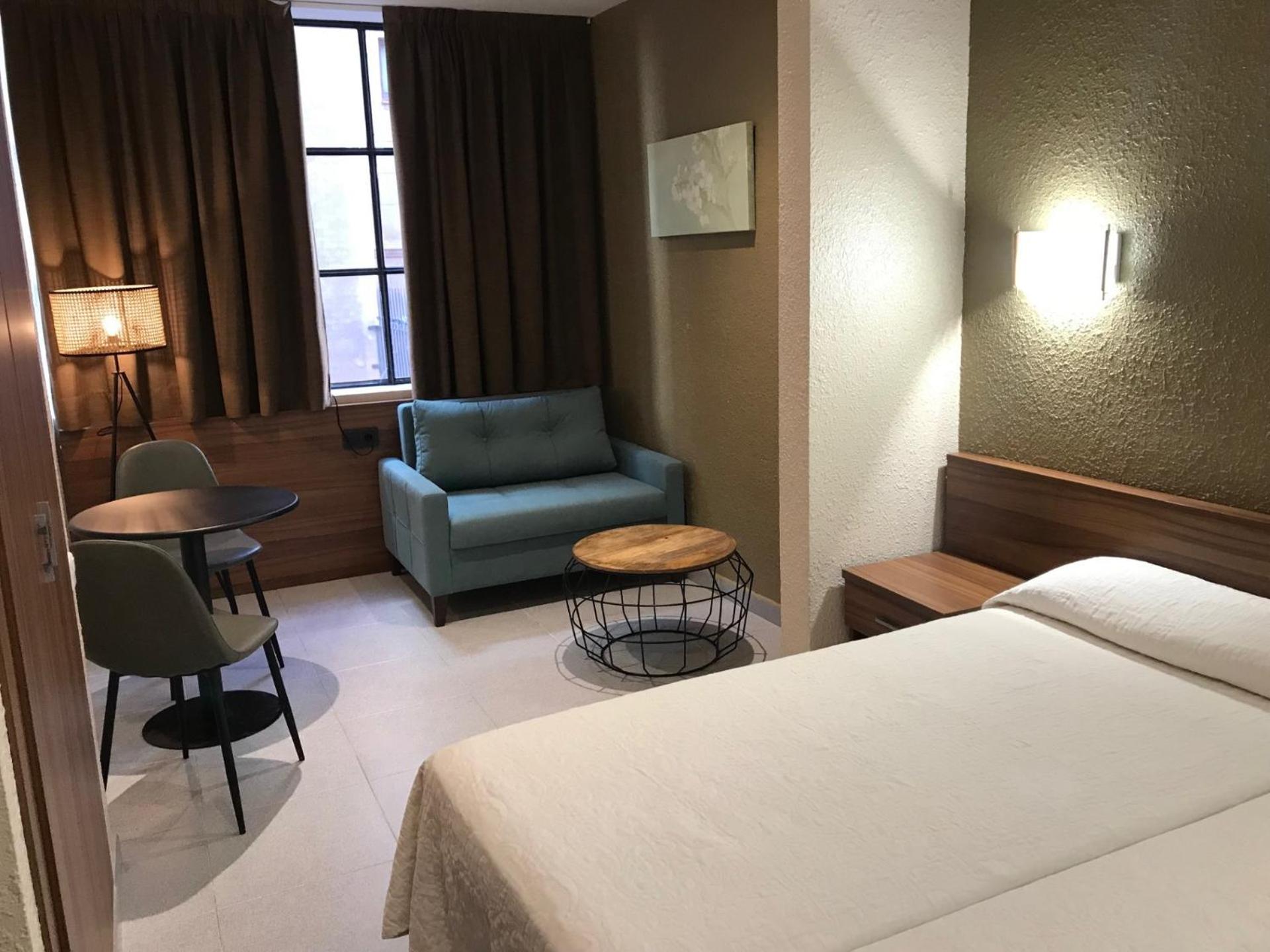 โอสตัล อิซนาจาร์ บาร์เซโลนา Hotel ภายนอก รูปภาพ