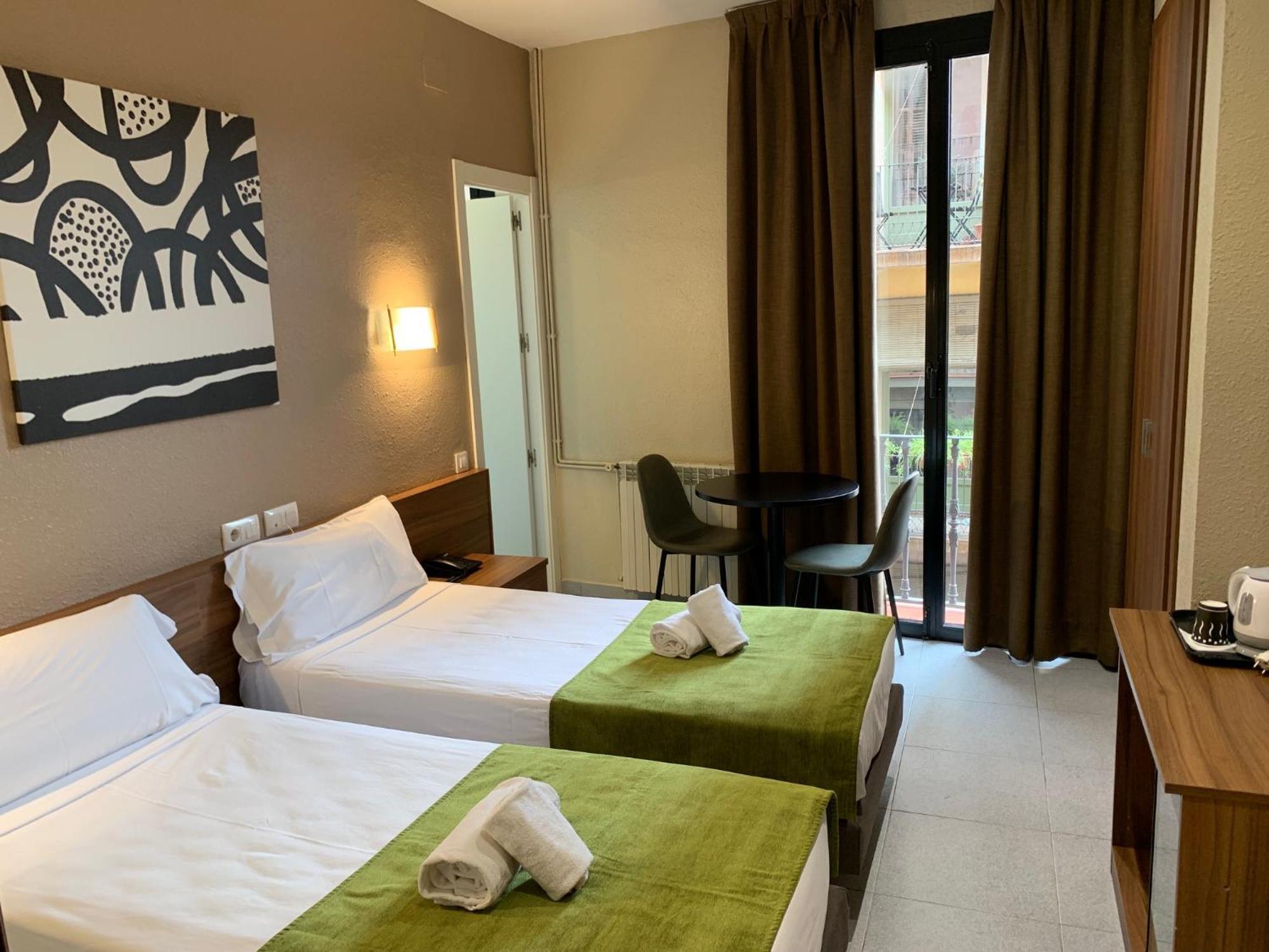 โอสตัล อิซนาจาร์ บาร์เซโลนา Hotel ภายนอก รูปภาพ
